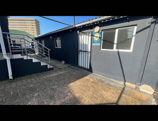 330M² BUSINESS FOR SALE IN WINDERMERE